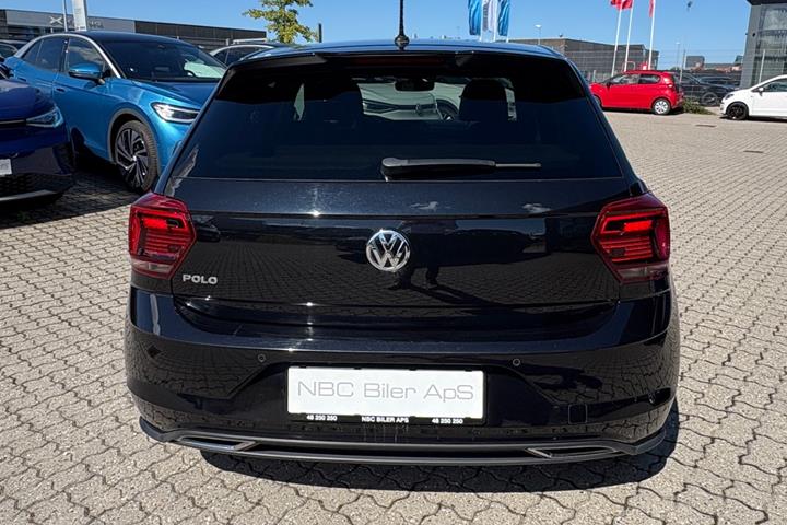 Sort VW Polo fra 2020