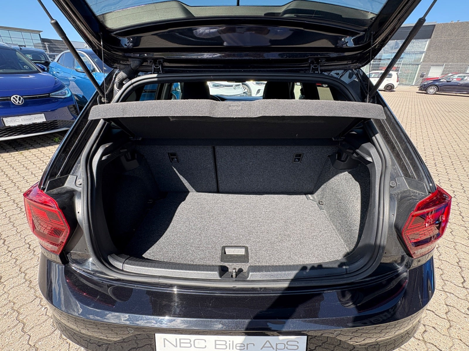 Sort VW Polo fra 2020