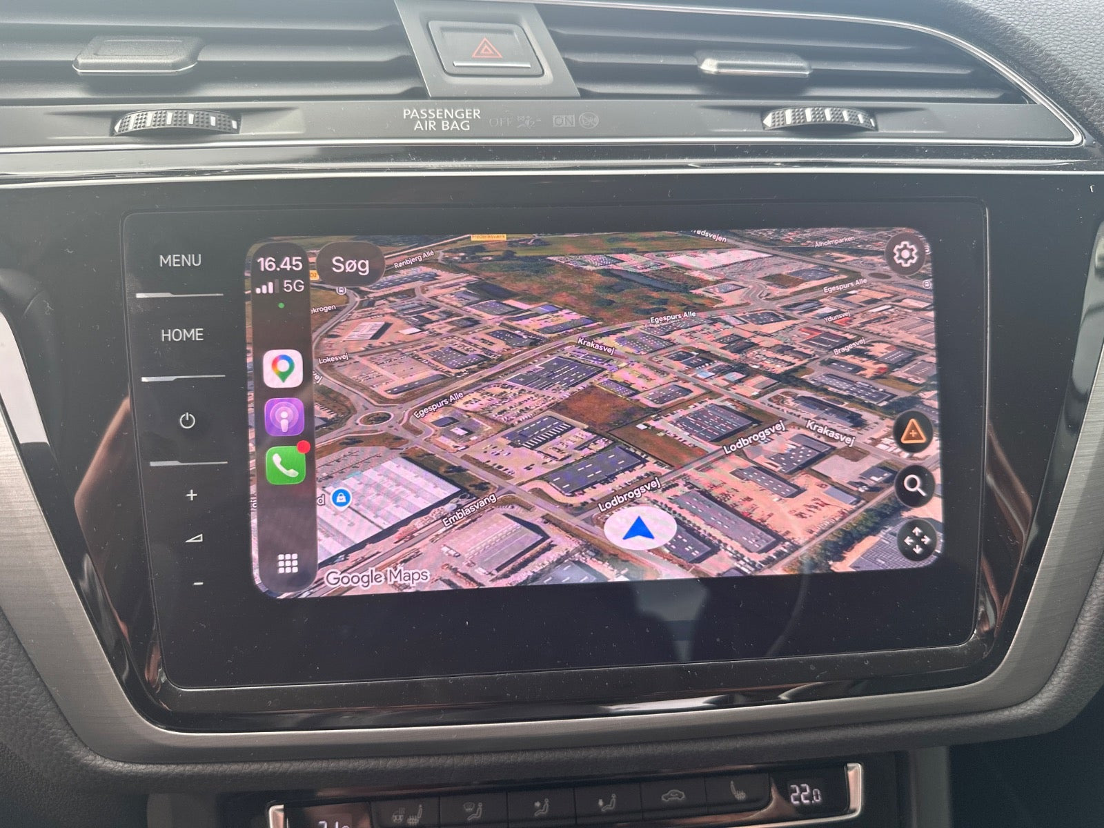 Grå VW Touran fra 2020