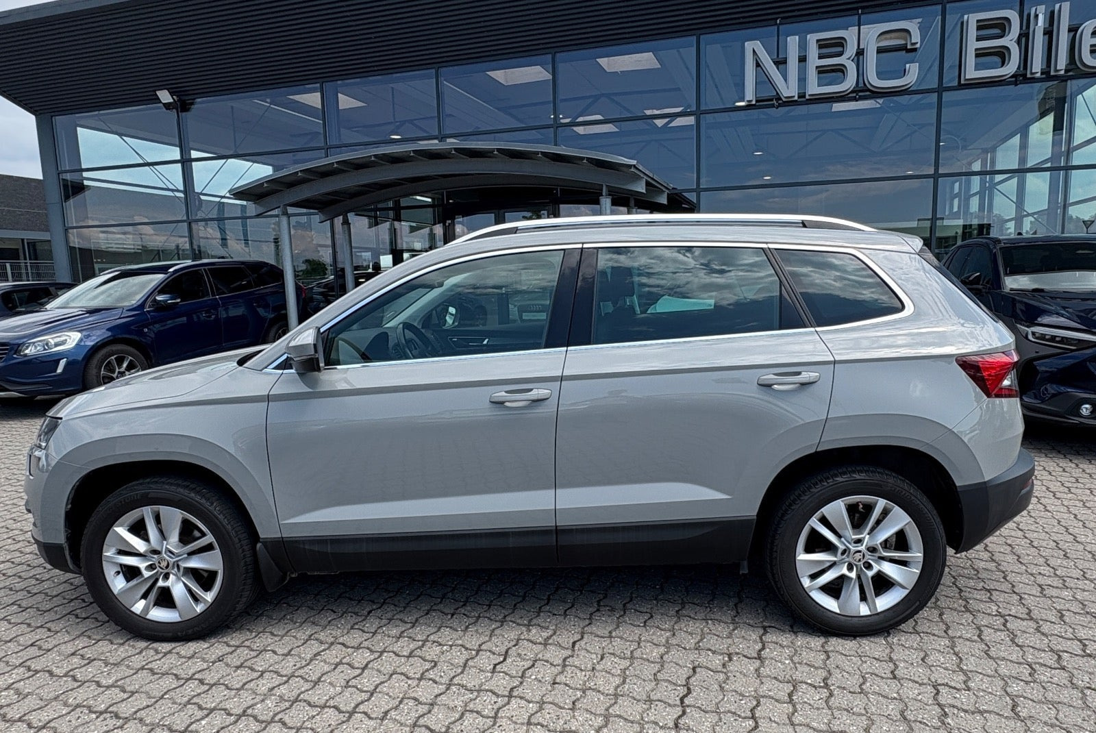 Grøn Skoda Karoq fra 2019