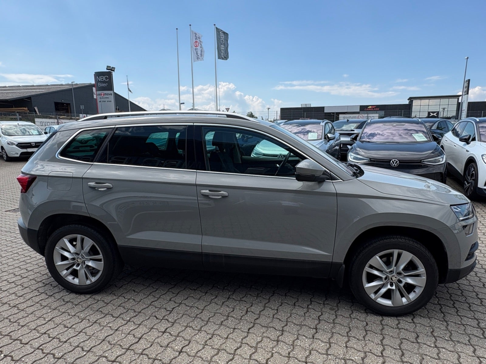 Grøn Skoda Karoq fra 2019