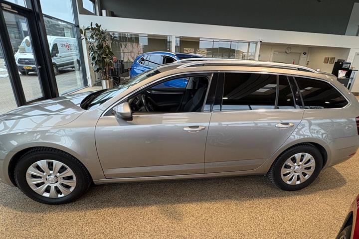 Sølv Skoda Octavia fra 2017