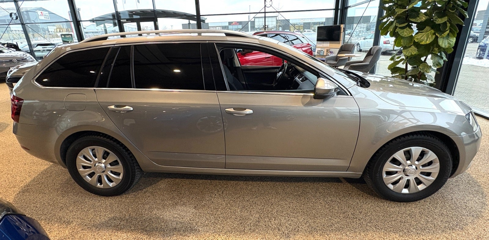 Sølv Skoda Octavia fra 2017