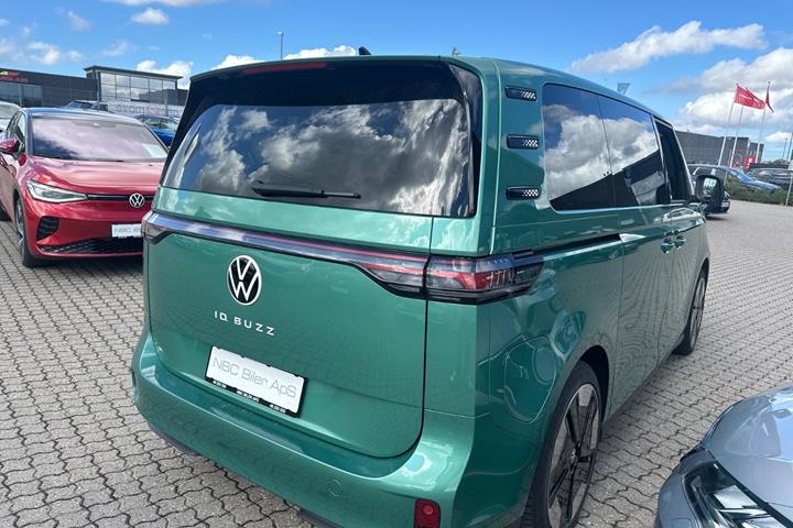 Grøn VW ID.Buzz fra 2023