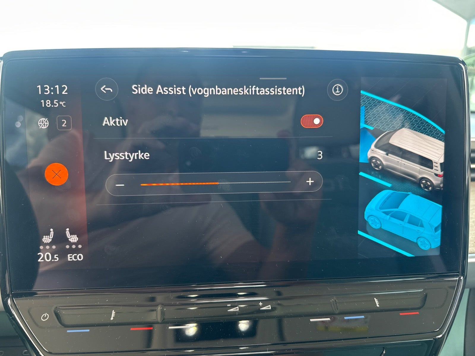 Grøn VW ID.Buzz fra 2023