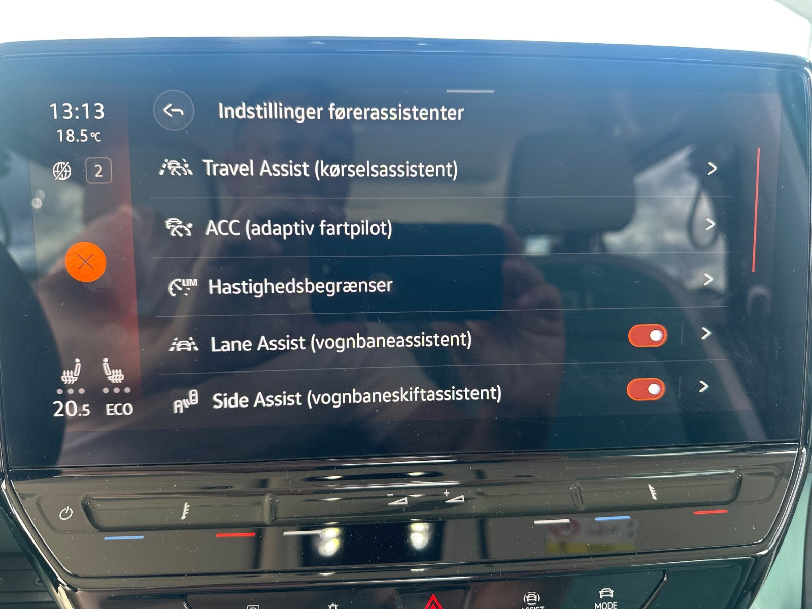 Grøn VW ID.Buzz fra 2023