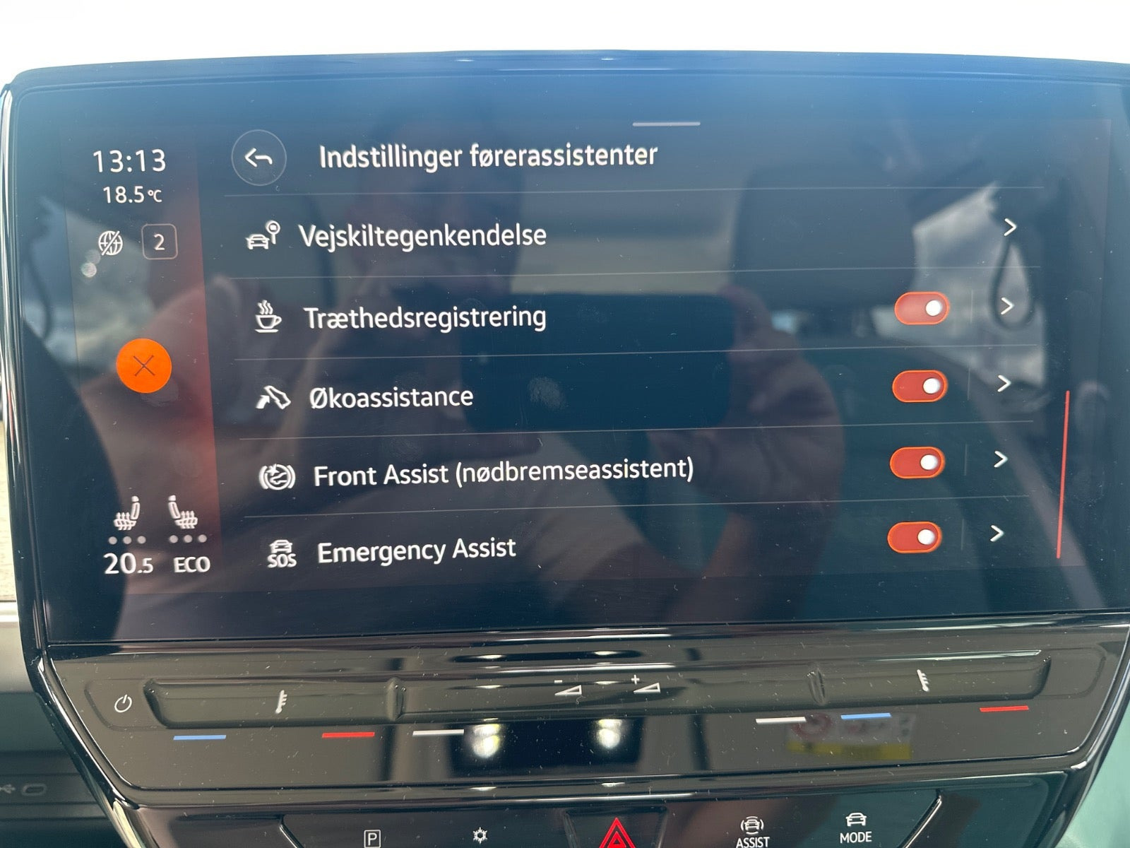 Grøn VW ID.Buzz fra 2023