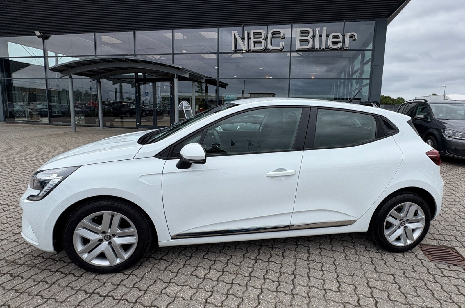 Hvid Renault Clio V fra 2022