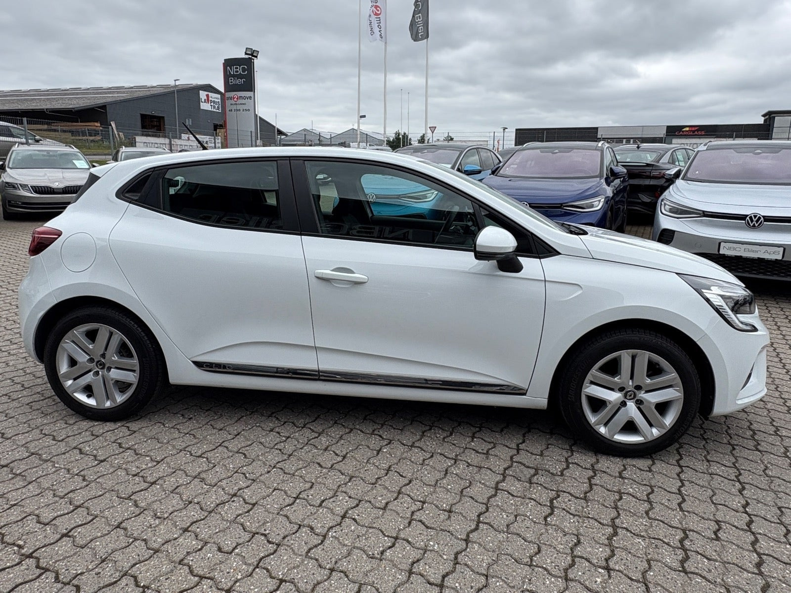 Hvid Renault Clio V fra 2022
