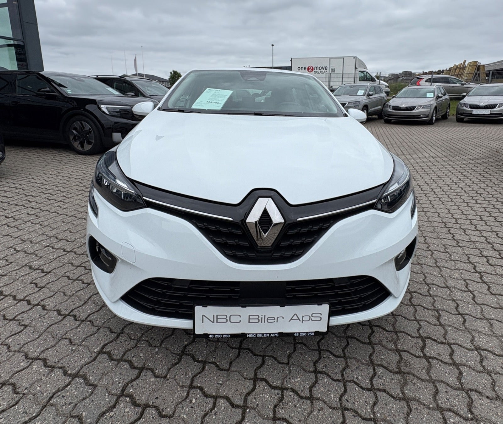 Hvid Renault Clio V fra 2022