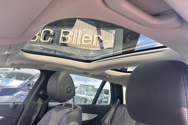 Grå Mercedes E300 de fra 2021