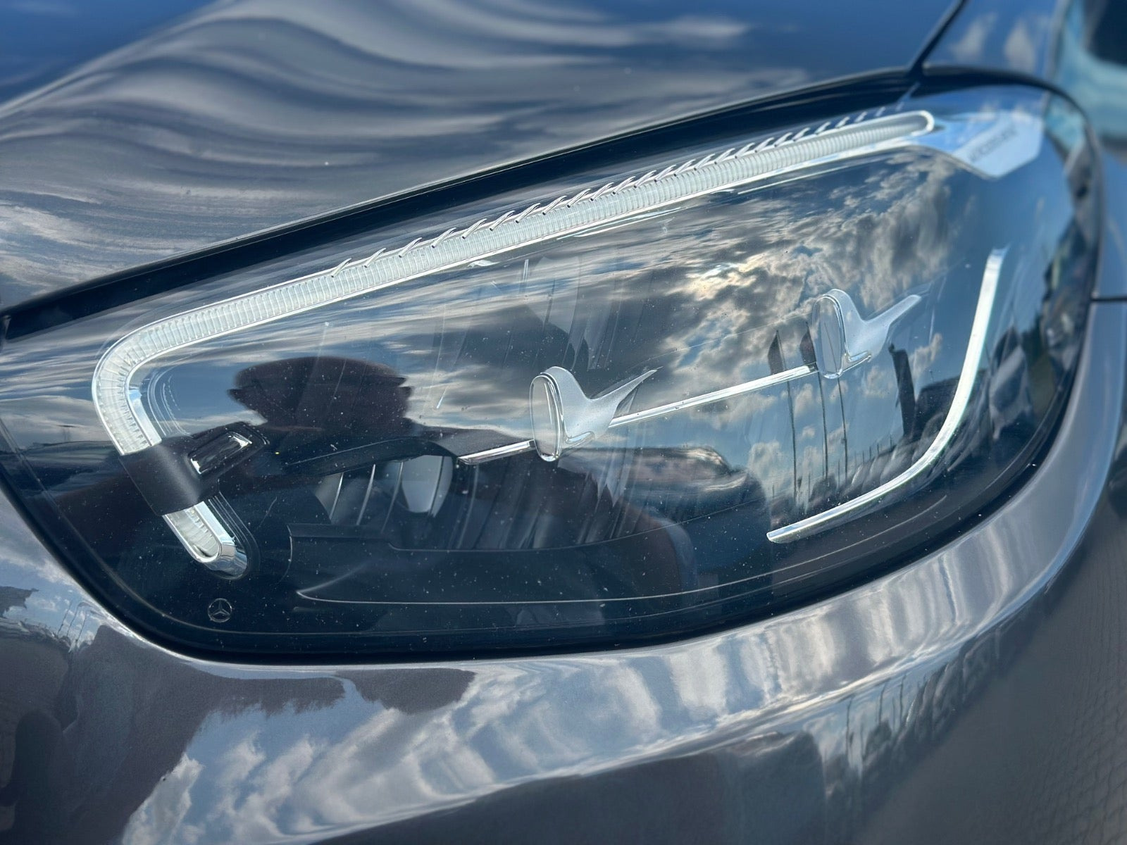 Grå Mercedes E300 de fra 2021