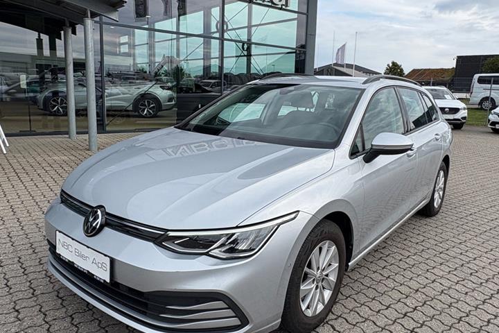 Sølv VW Golf VIII fra 2022