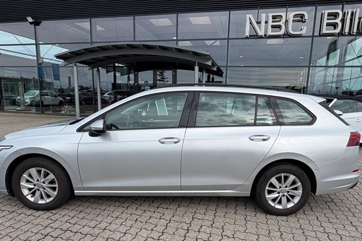 Sølv VW Golf VIII fra 2022