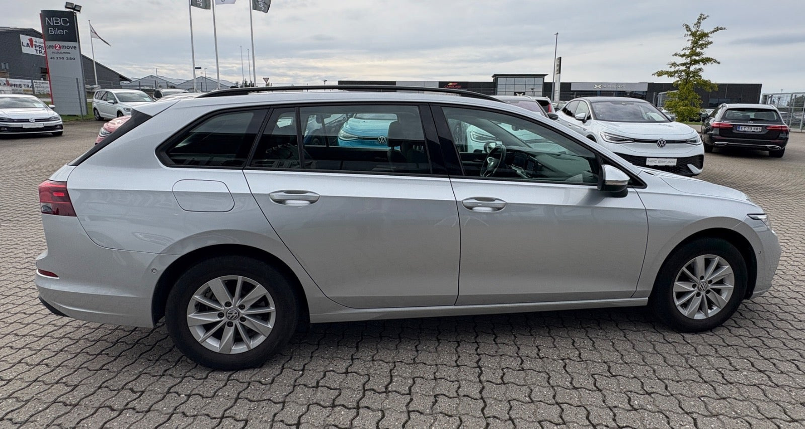 Sølv VW Golf VIII fra 2022