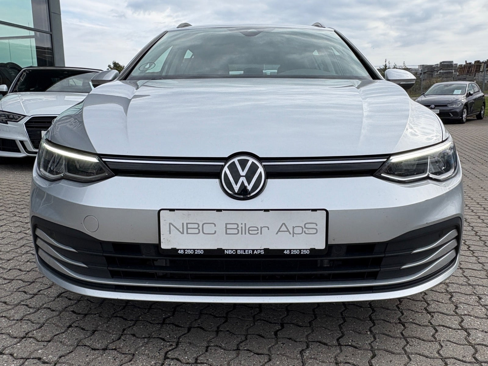 Sølv VW Golf VIII fra 2022