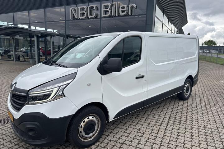 Hvid Renault Trafic T29 fra 2021