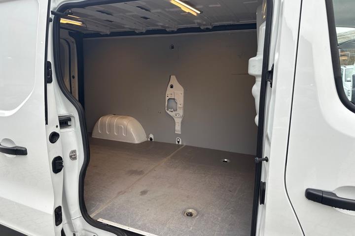 Hvid Renault Trafic T29 fra 2021