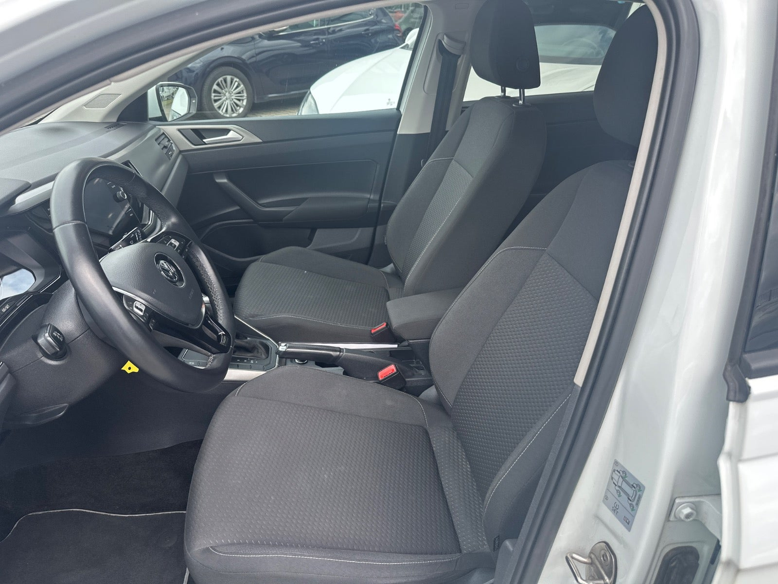 Hvid VW Polo fra 2019