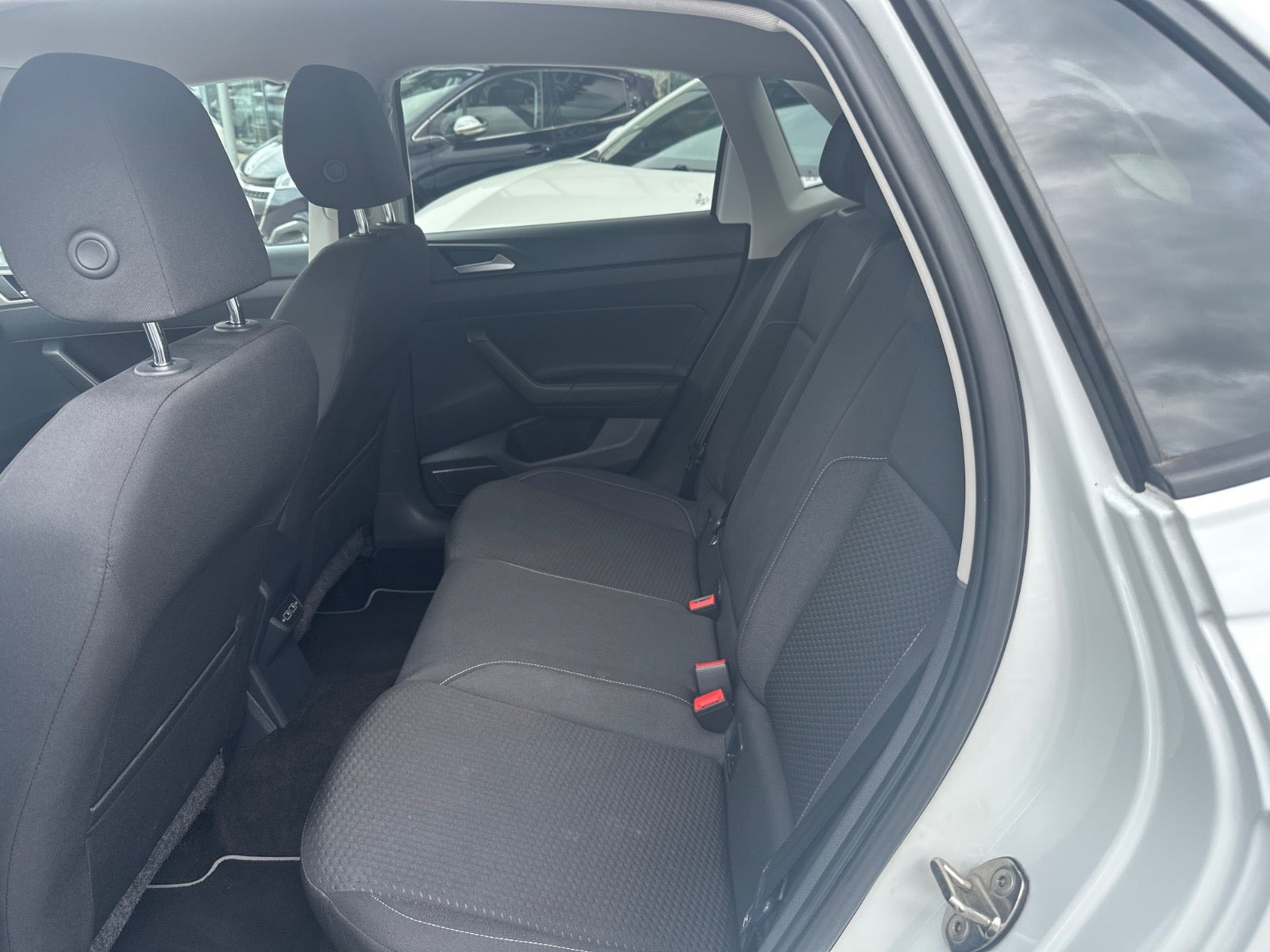 Hvid VW Polo fra 2019