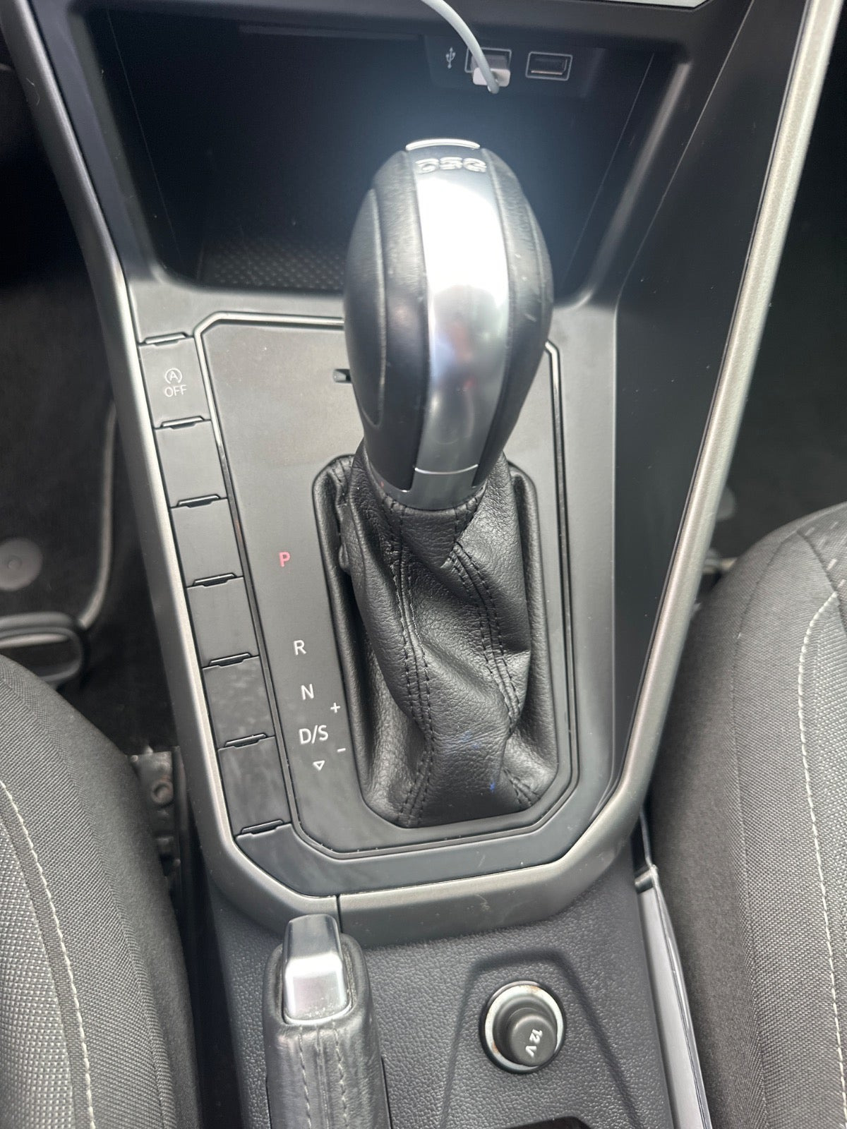 Hvid VW Polo fra 2019