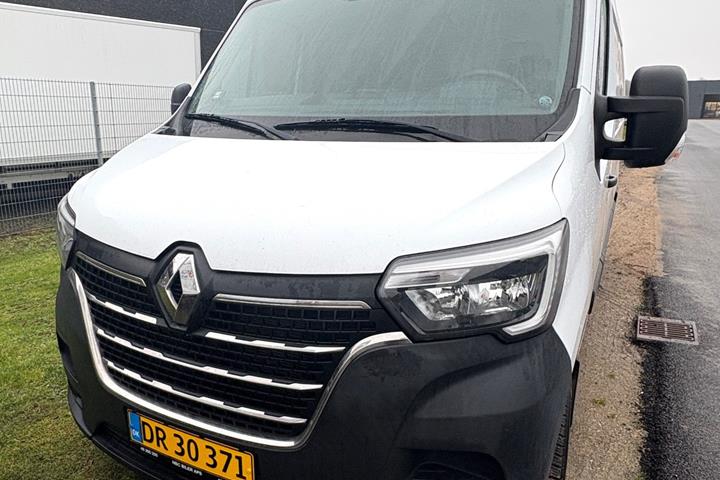 Hvid Renault Master IV T33 fra 2019