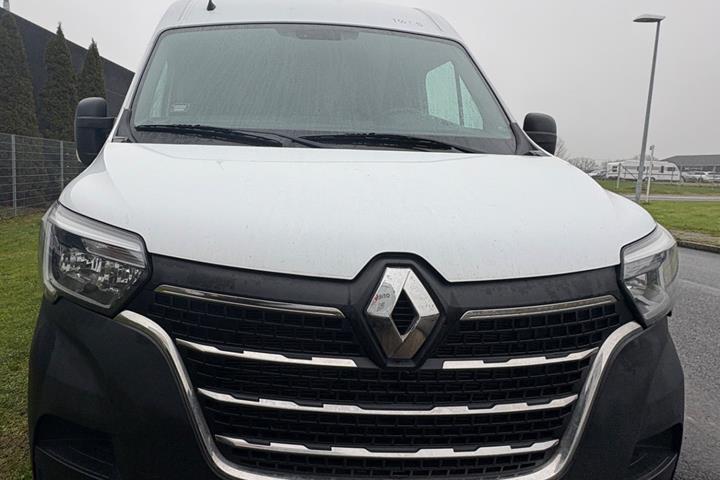 Hvid Renault Master IV T33 fra 2019