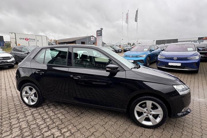 Sort Skoda Fabia fra 2020