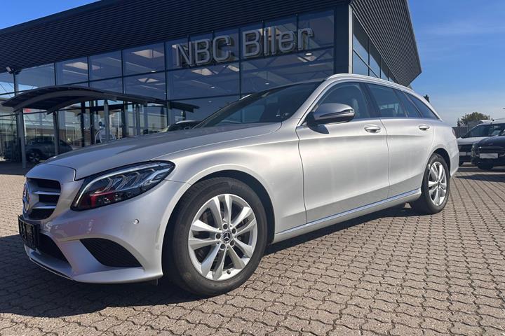 Sølv Mercedes C200 fra 2018