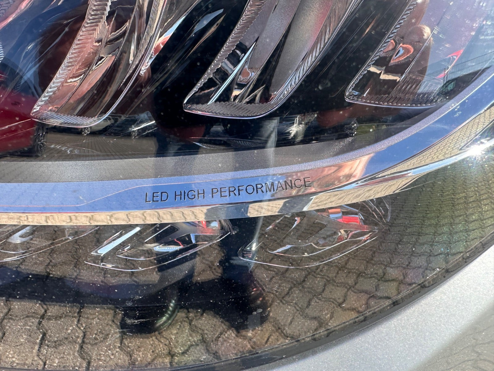 Sølv Mercedes C200 fra 2018