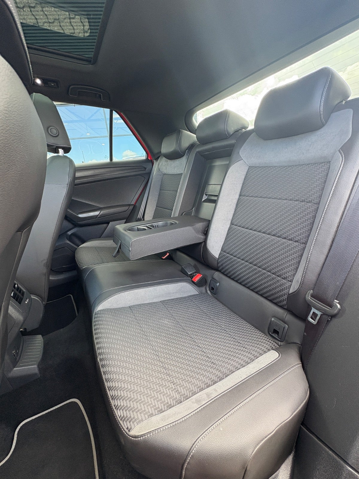 Rød VW T-Roc fra 2018