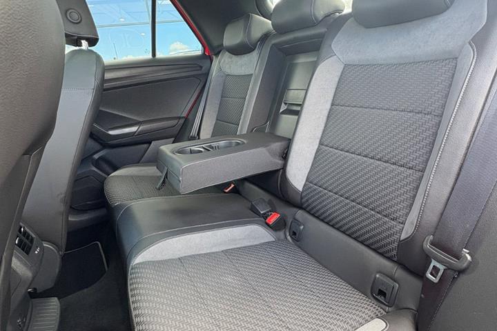Rød VW T-Roc fra 2018