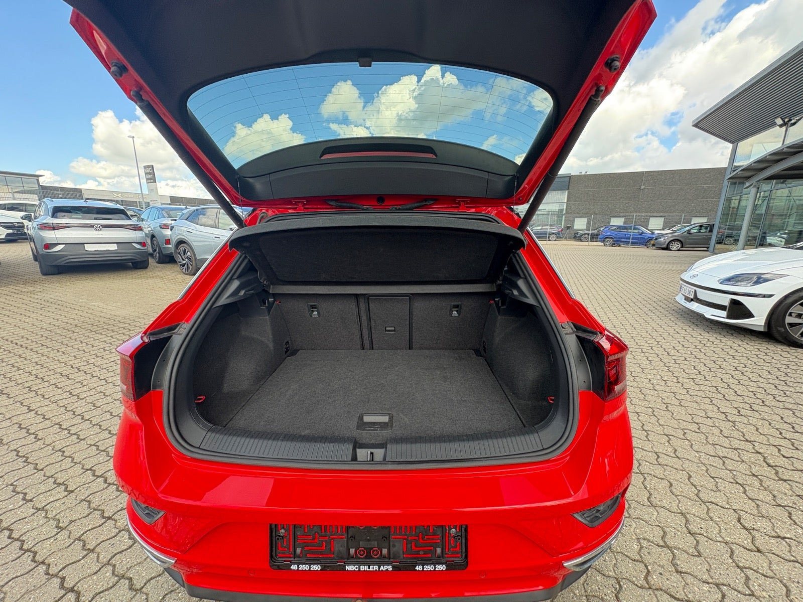 Rød VW T-Roc fra 2018