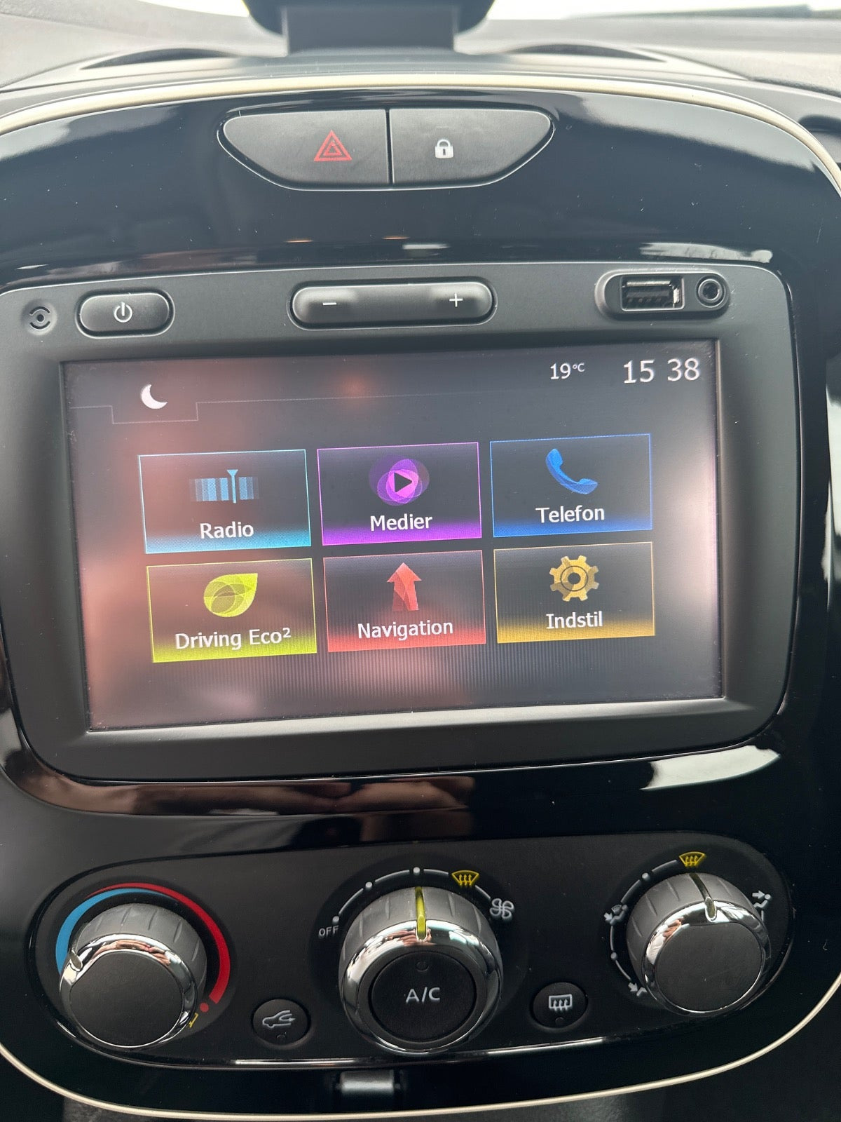 Hvid Renault Captur fra 2018