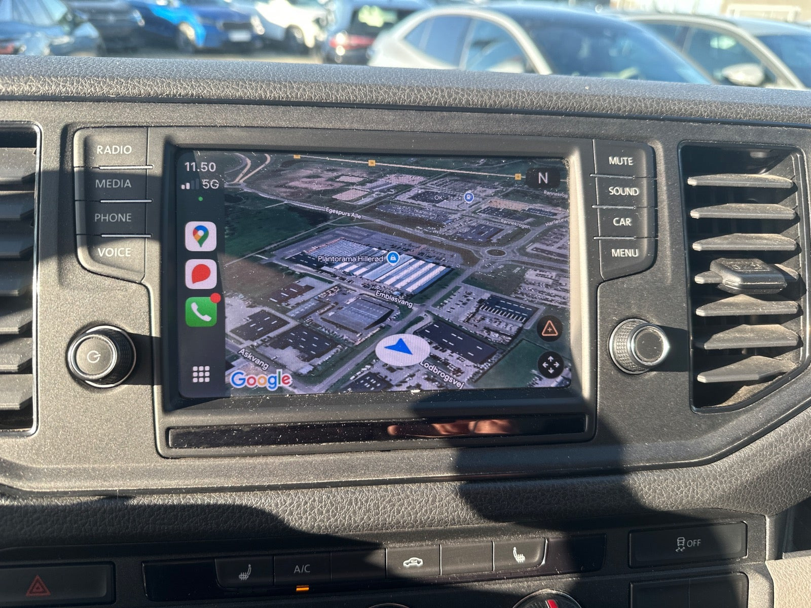 Hvid VW Crafter 35 fra 2020