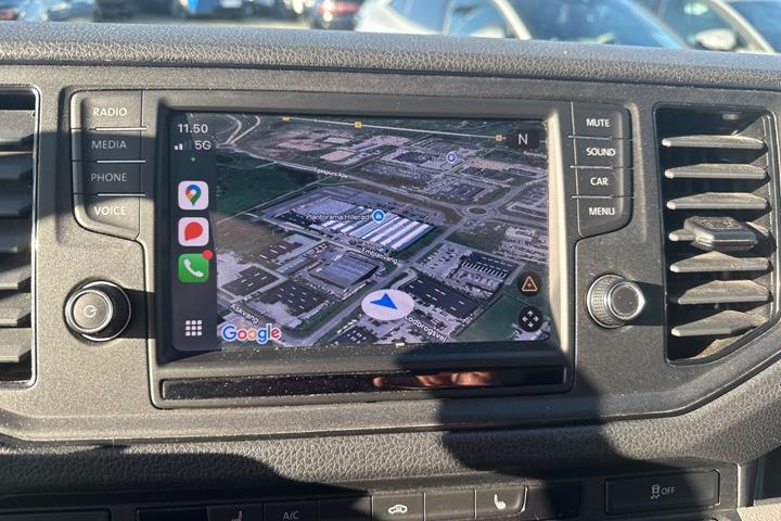 Hvid VW Crafter 35 fra 2020