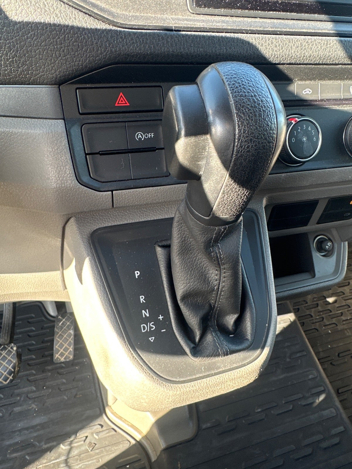 Hvid VW Crafter 35 fra 2020