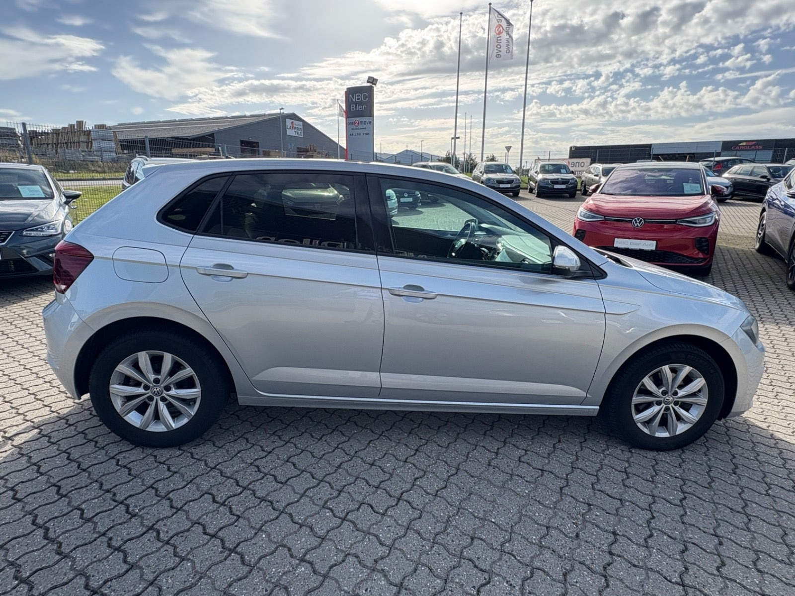 Sølv VW Polo fra 2018