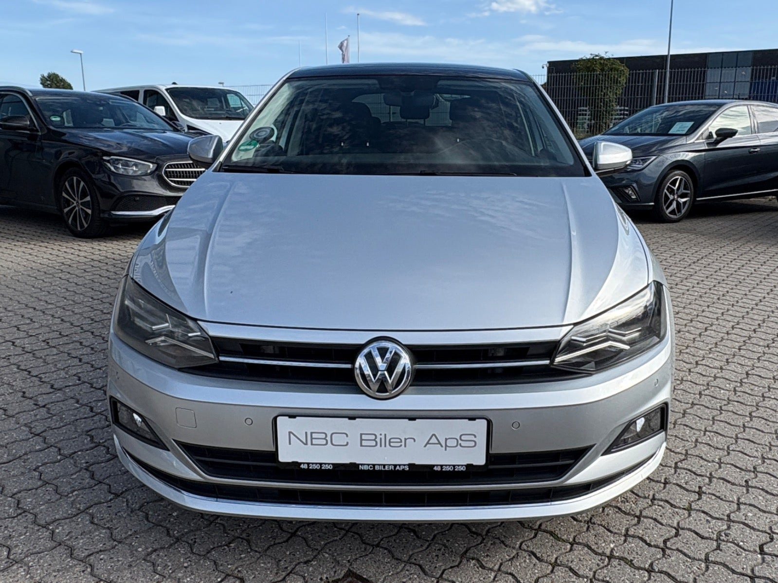 Sølv VW Polo fra 2018