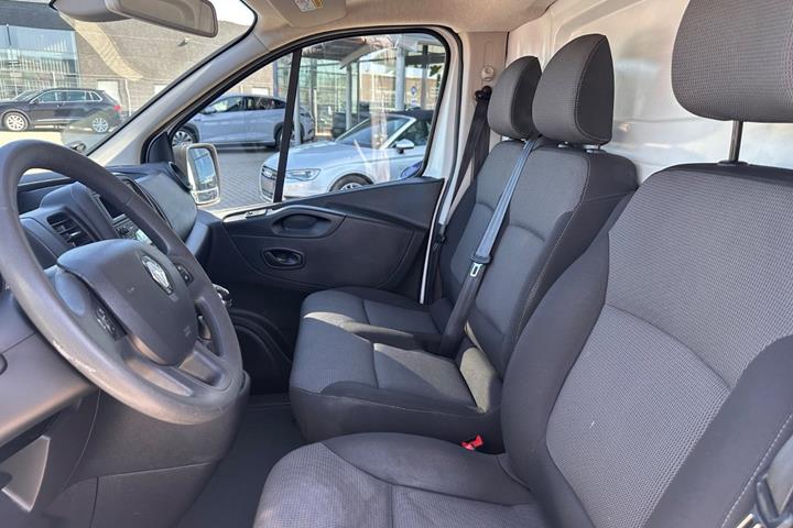 Hvid Renault Trafic T29 fra 2019