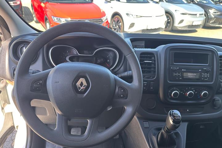 Hvid Renault Trafic T29 fra 2019