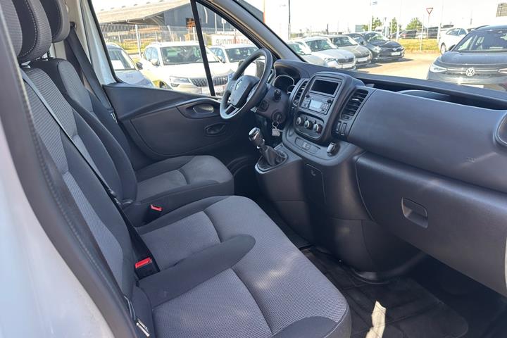 Hvid Renault Trafic T29 fra 2019