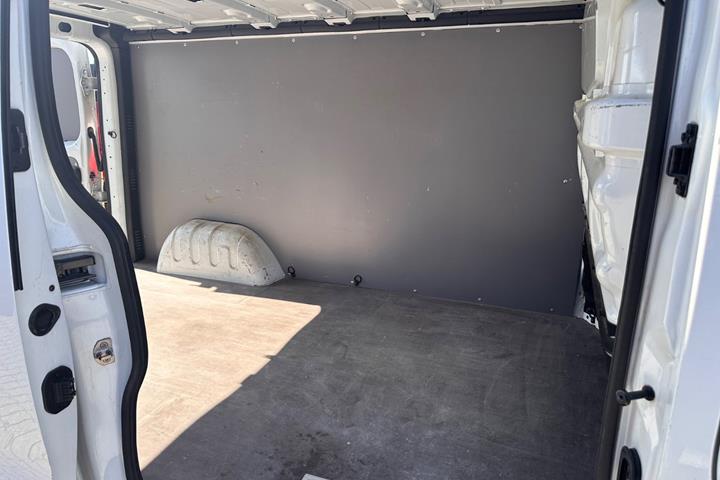 Hvid Renault Trafic T29 fra 2019