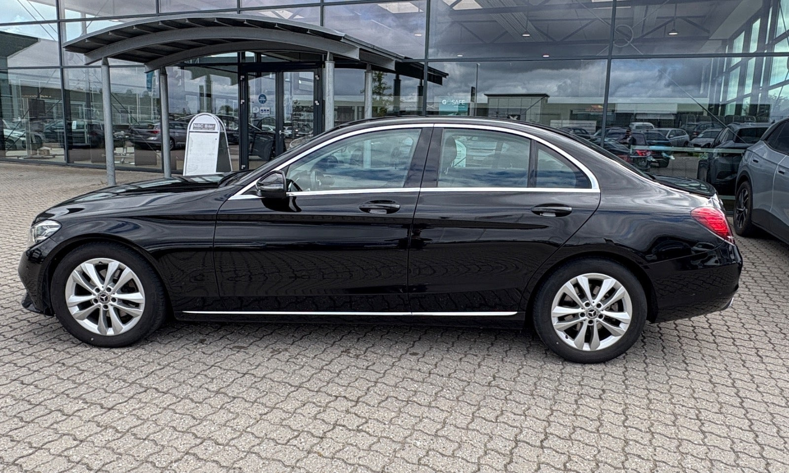 Sort Mercedes C220 d fra 2020
