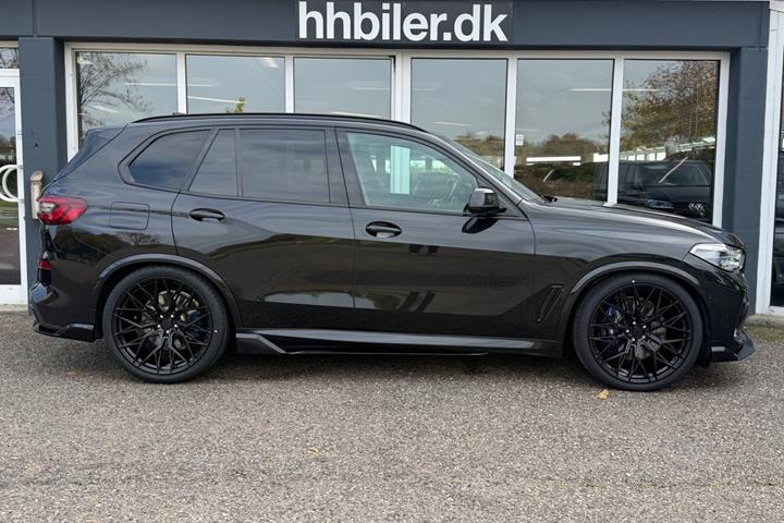 Sort BMW X5 fra 2021