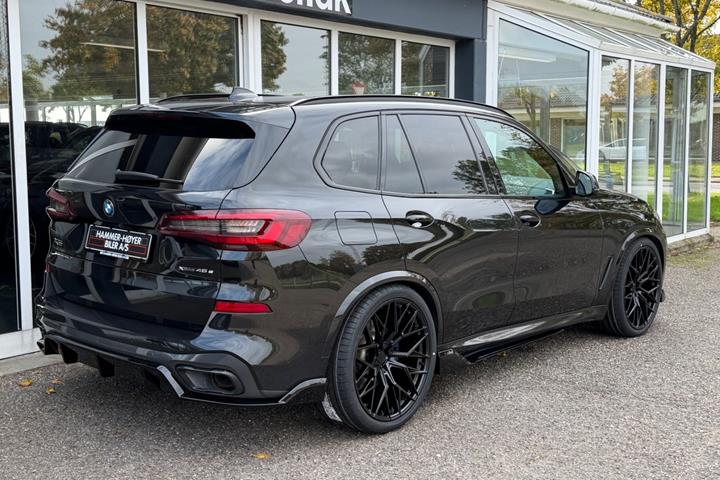 Sort BMW X5 fra 2021