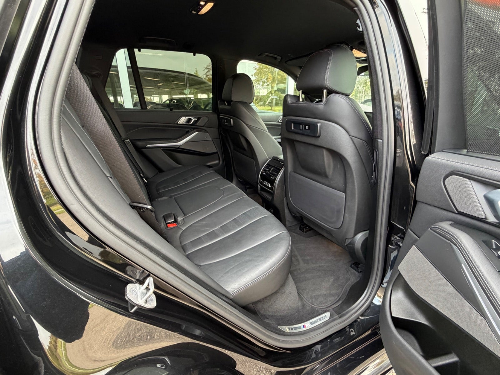 Sort BMW X5 fra 2021
