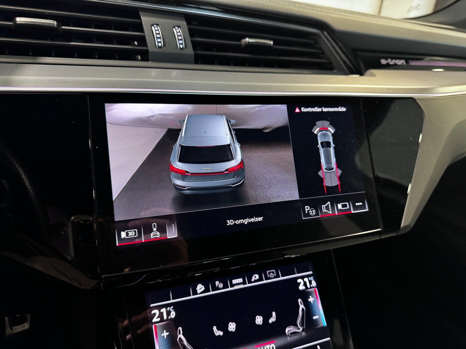 Brun Audi Q8 e-tron fra 2024