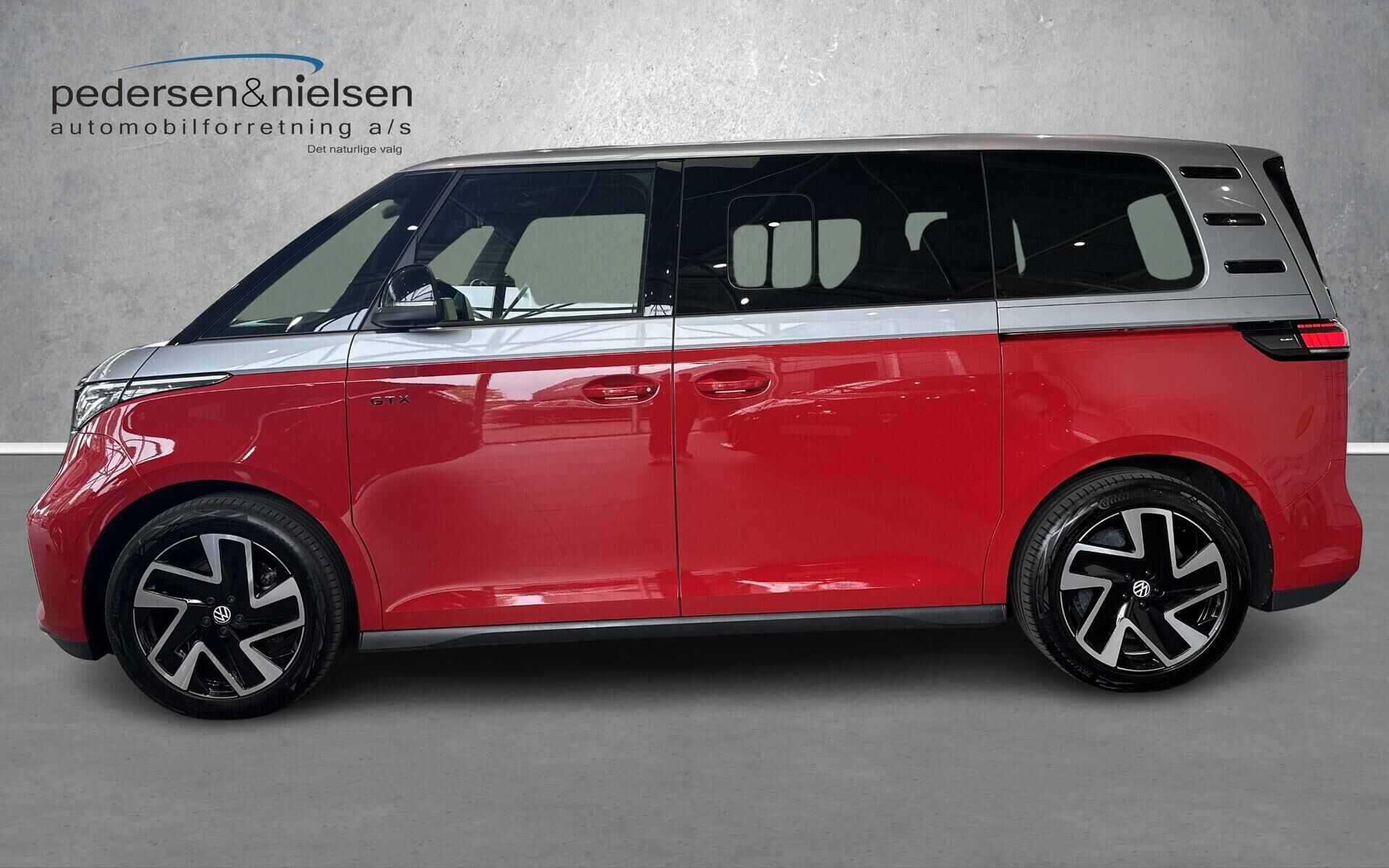 Grå VW ID.Buzz fra 2025