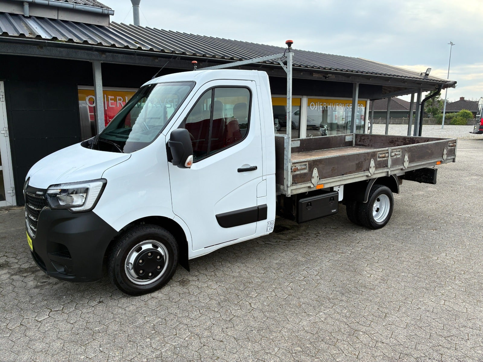 Hvid Renault Master IV T35 fra 2020